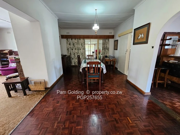 Comfortable 3-Bed Burnside Home