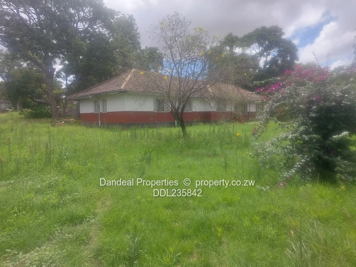 Near Hukuru - Gardner Road Plots