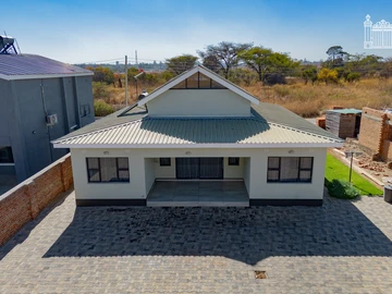 4 Bedroom Garden Flat