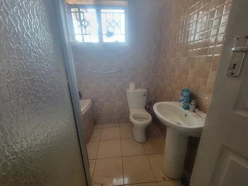 8 Bedroom House