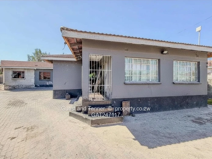 4 Bedroom Home for Sale in Mainway Meadows