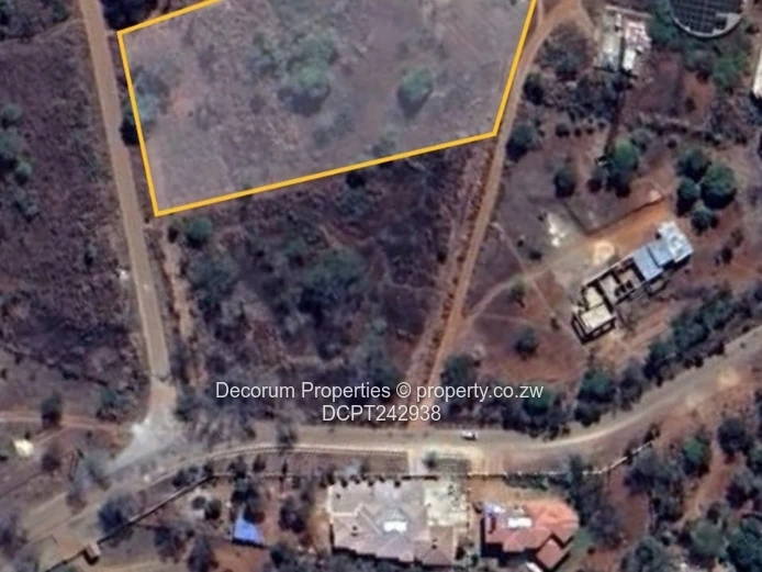 Prime 6106 m² Residential Stand for Sale in Gletwin.