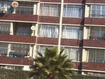 2 Bedroom Flat & Apartment