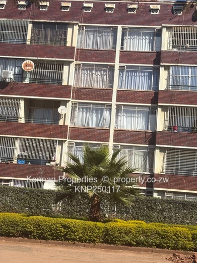 Neat 2 bedroomed flat available in Avenues Harare CBD