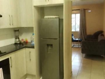 2 Bedroom Flat & Apartment