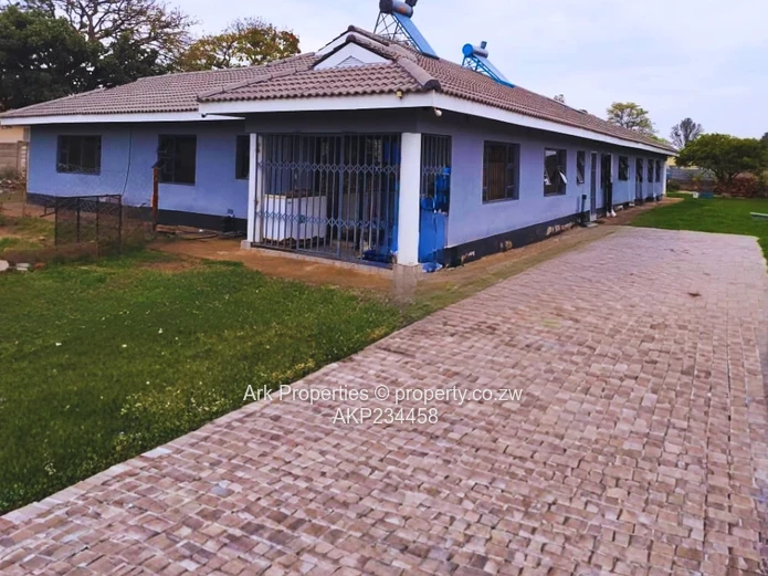 Hatfield: 5 Bedroom House For Sale