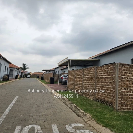 Fancy A Foreign Modern Cluster Investment Gated Estate in Johannesburg (Sole Mandate)