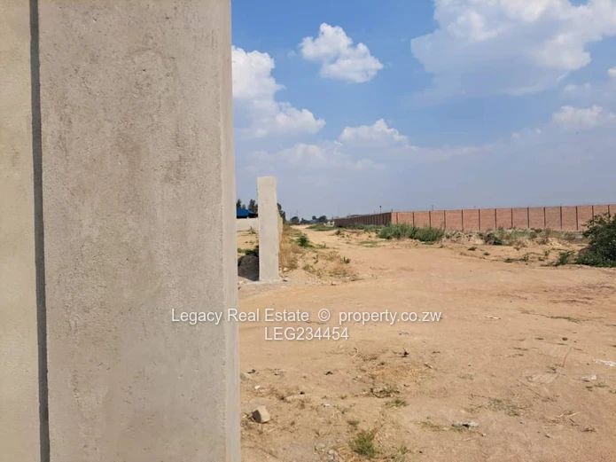 Chitungwiza – 4000sqm Industrial Stand for Sale