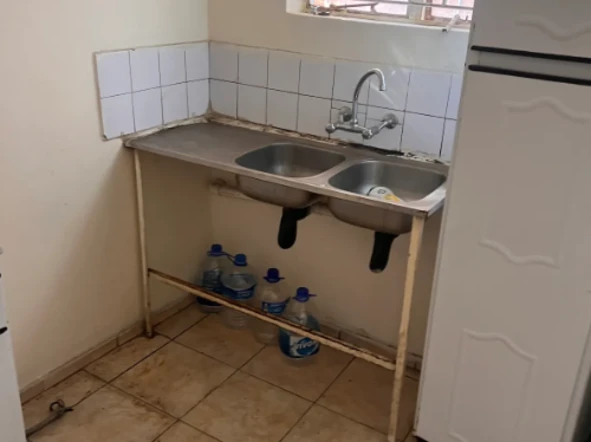 2 Bedroom Flat & Apartment
