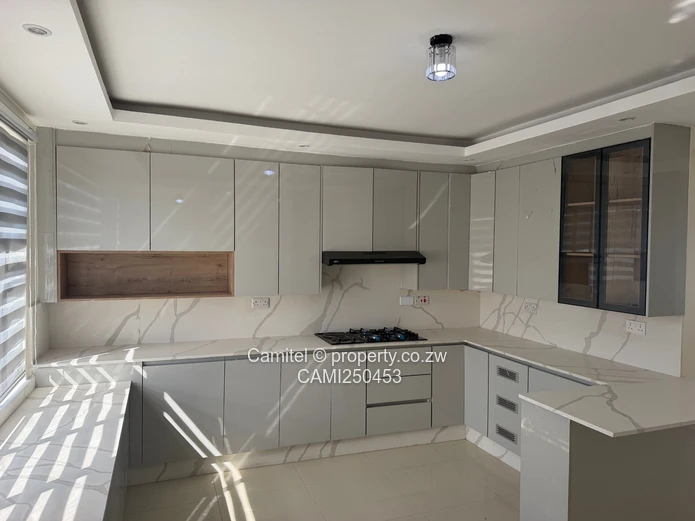 Modern 3-Bed Arlington Home — Solar, Water Tank, Walled