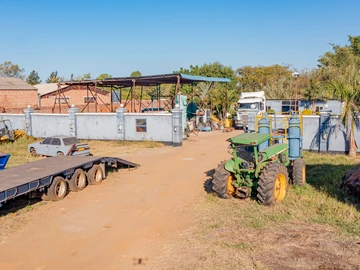 Commercial & Industrial Land