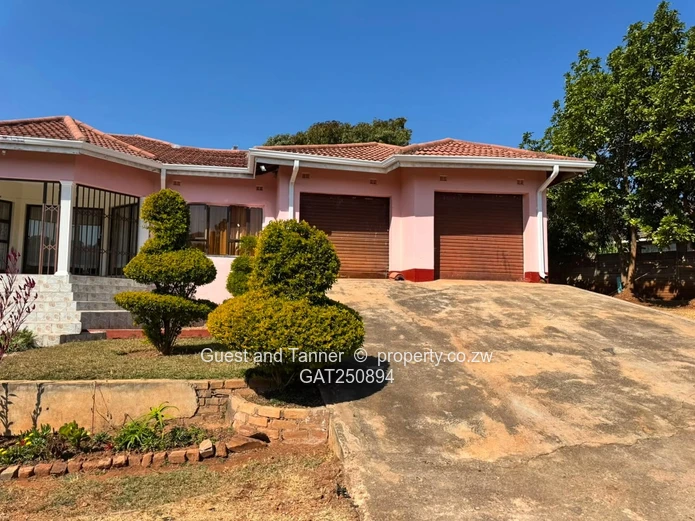 Executive Family Home with Cottage – Quinnington