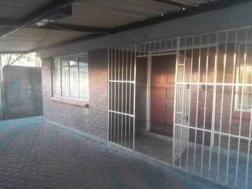 4-Bedroom Home in Unit C, Chitungwiza with Modern Amenities