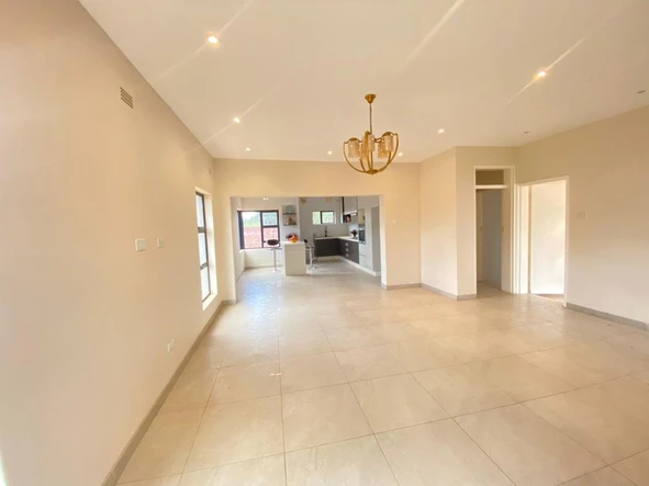 4 Bedroom Flat & Apartment