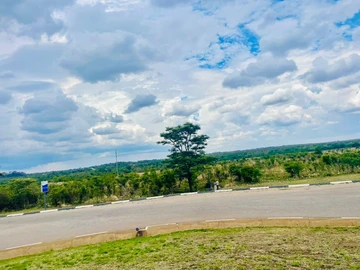 Commercial & Industrial Land