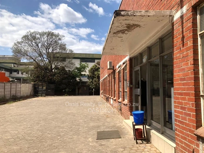 Warehouse to Let (Sole Mandate)