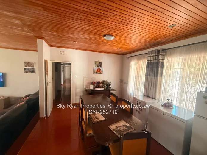Monavae House To Let 