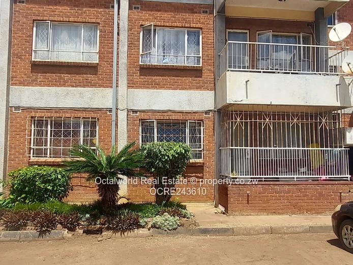 To Let – Neat 2-Bedroom Flat in Eastlea (Sole Mandate)