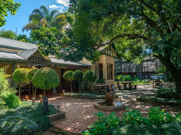 1900s HOME IN POPULAR AVONDALE