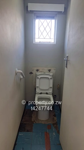 Hillside 3 bedroom house to rent as offices 