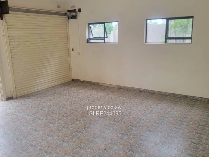 Borrowdale 6-Bed Home | Red-Tiled Roof & Borehole