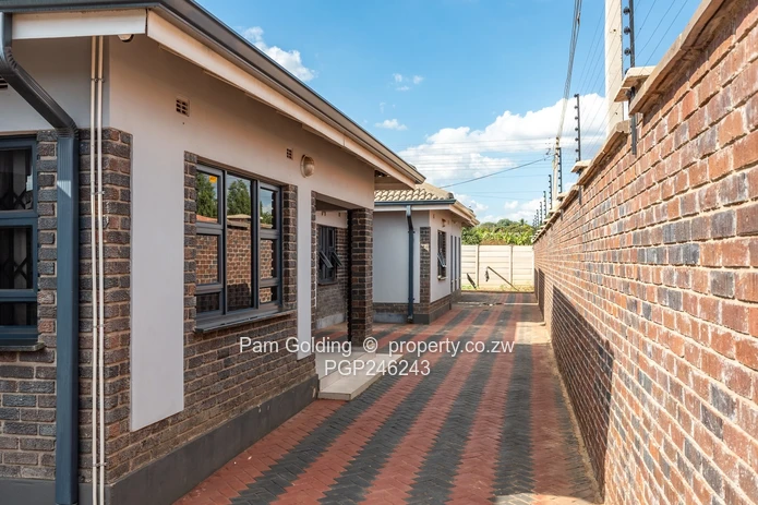 Modern Family Home for Sale in Ashdown Park