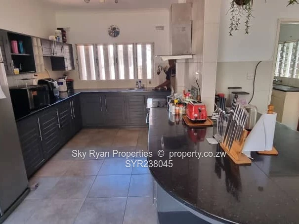 Helensvale Harare North