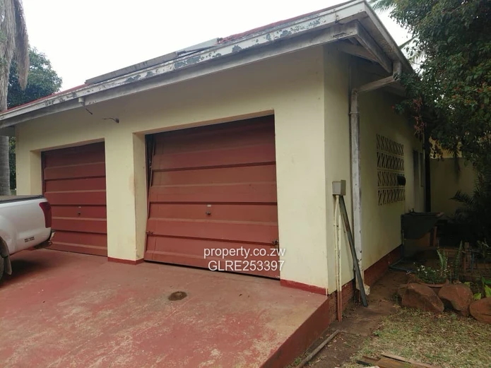 Mount Pleasant 4-Bed Home: Borehole, Solar, Garden