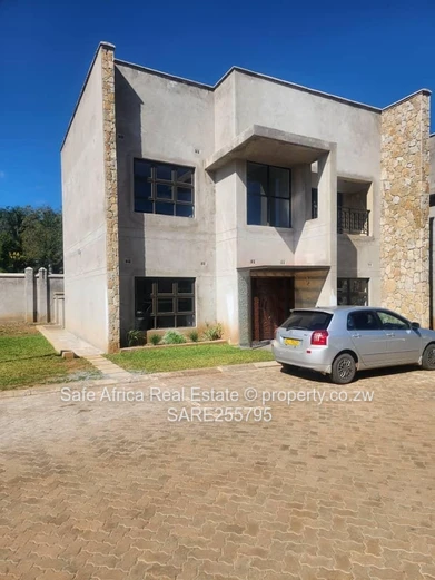 Mount Pleasant 3-Bed Garden Flat — Gated