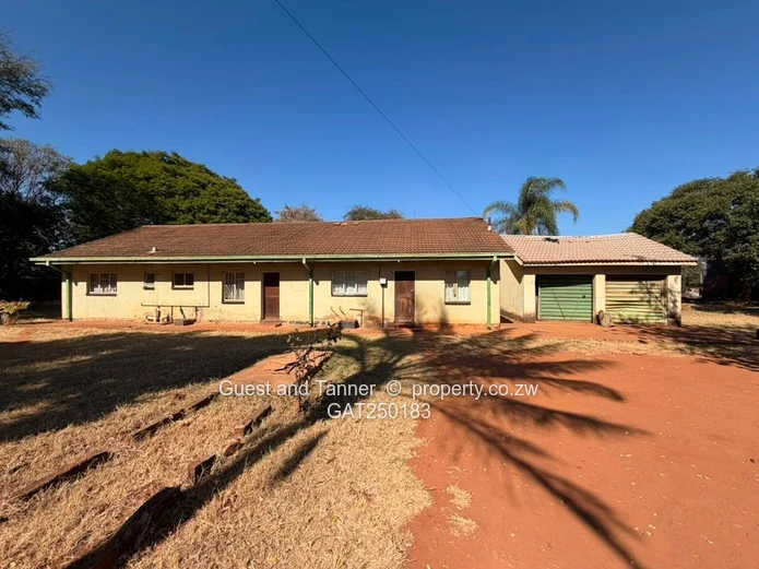 Prime Commercial Corner Stand - Lomagundi Road - Westgate Round About (Sole Mandate)