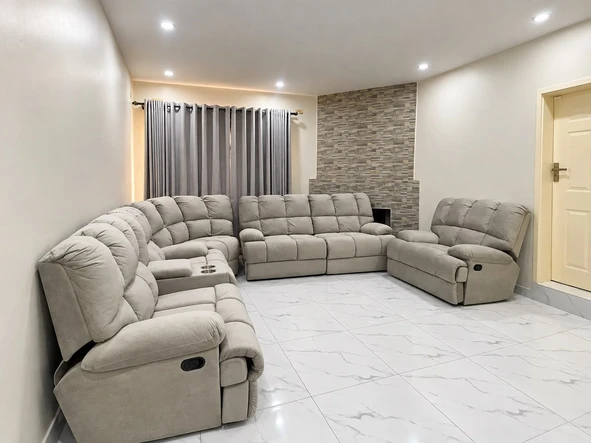 5 Bedroom House