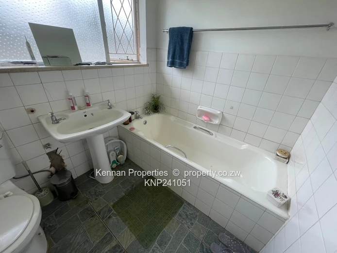 Solid & Spacious 4 Bed Home On  Woodholme Rd  (Sole Mandate)