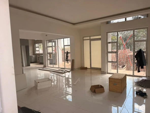 3 Bedroom Flat & Apartment