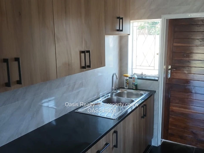 Conveniently Located Semi-detached 3 Beds Home For Rent