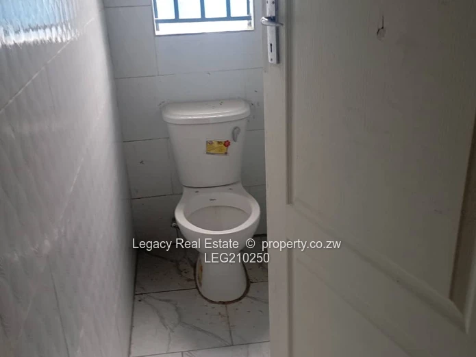 400m² Retail Space for Rent in Stoneridge, Harare 