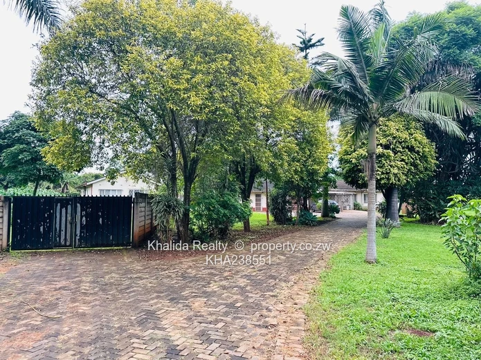 Marlborough Property With 3 Dwellings For Sale ?? Off Marlborough Drive. 