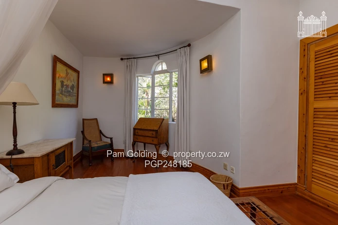 Elegant Family Residence on Orange Grove Drive, Highlands