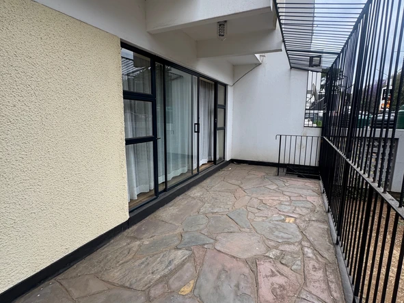 3 Bedroom Flat & Apartment