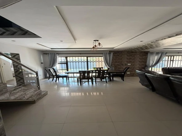 5 Bedroom House