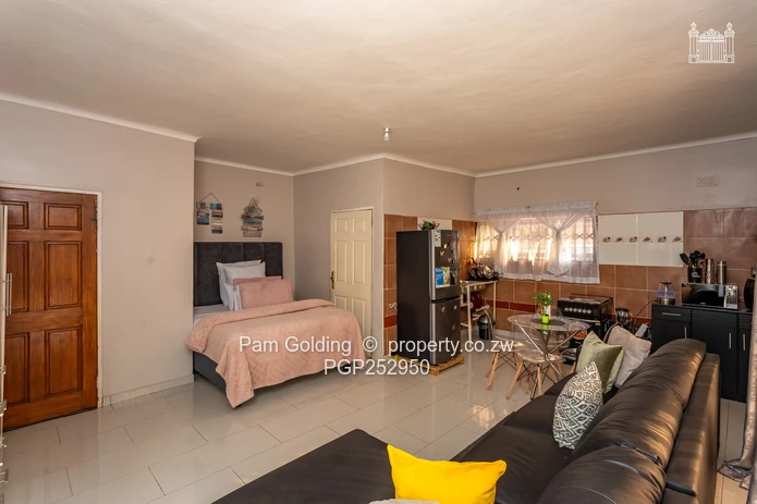 Spacious 6-Bedroom Double-Storey Home in Twin Lakes, Norton (Sole Mandate)