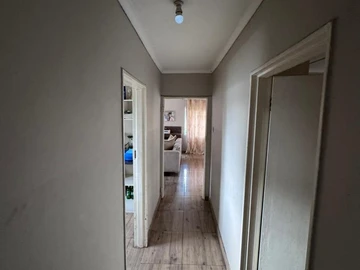 6 Bedroom House