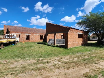 6 Bedroom House