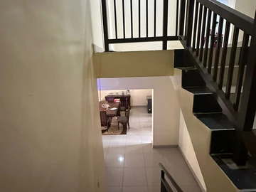 4 Bedroom Flat & Apartment