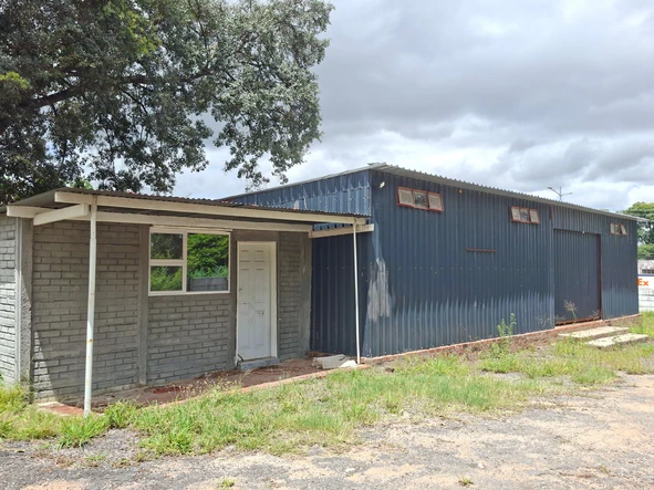 Commercial & Industrial Land