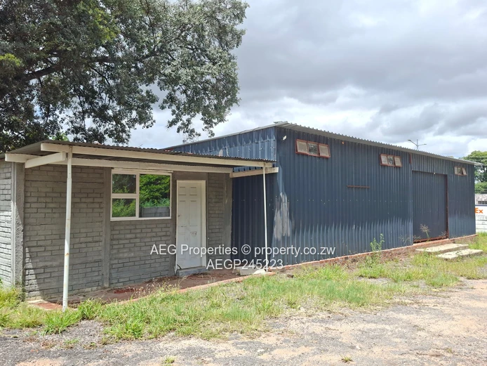Prime 15,900 m² Hatfield Land- Warehouse & Main Road Frontage