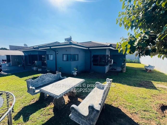 House For Sale In CHISHAWASHA 