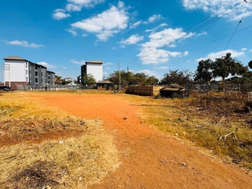 Commercial & Industrial Land