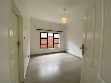 4 Bedroom Flat & Apartment