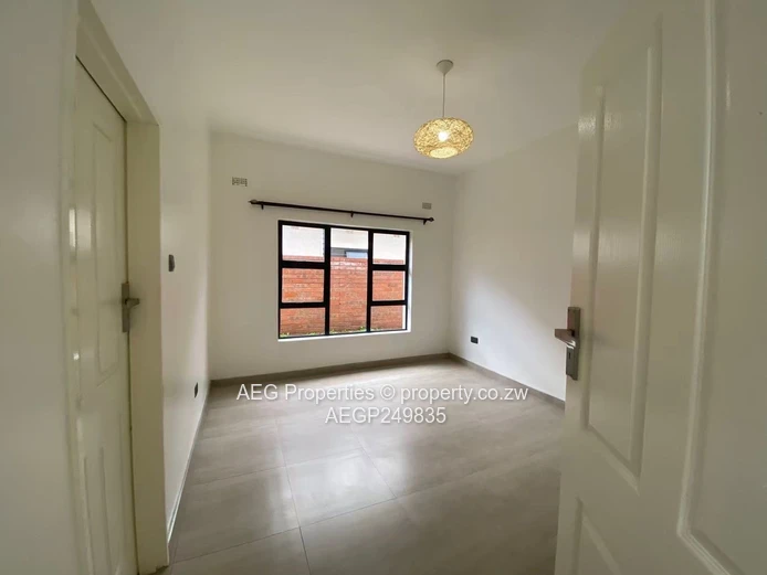 4  Bed Townhouse To Rent 