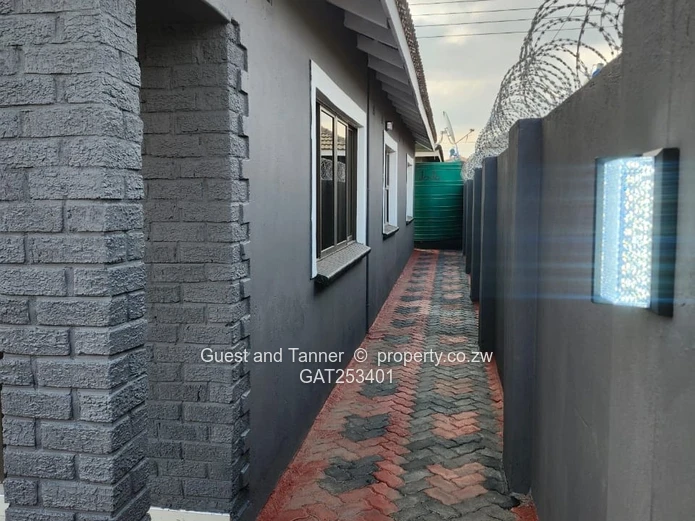 3-Bedroom House For Sale in Aspindale Park